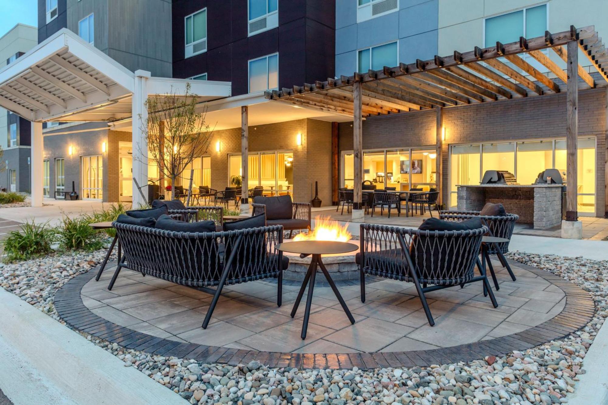 Towneplace Suites By Marriott Chesterfield ภายนอก รูปภาพ